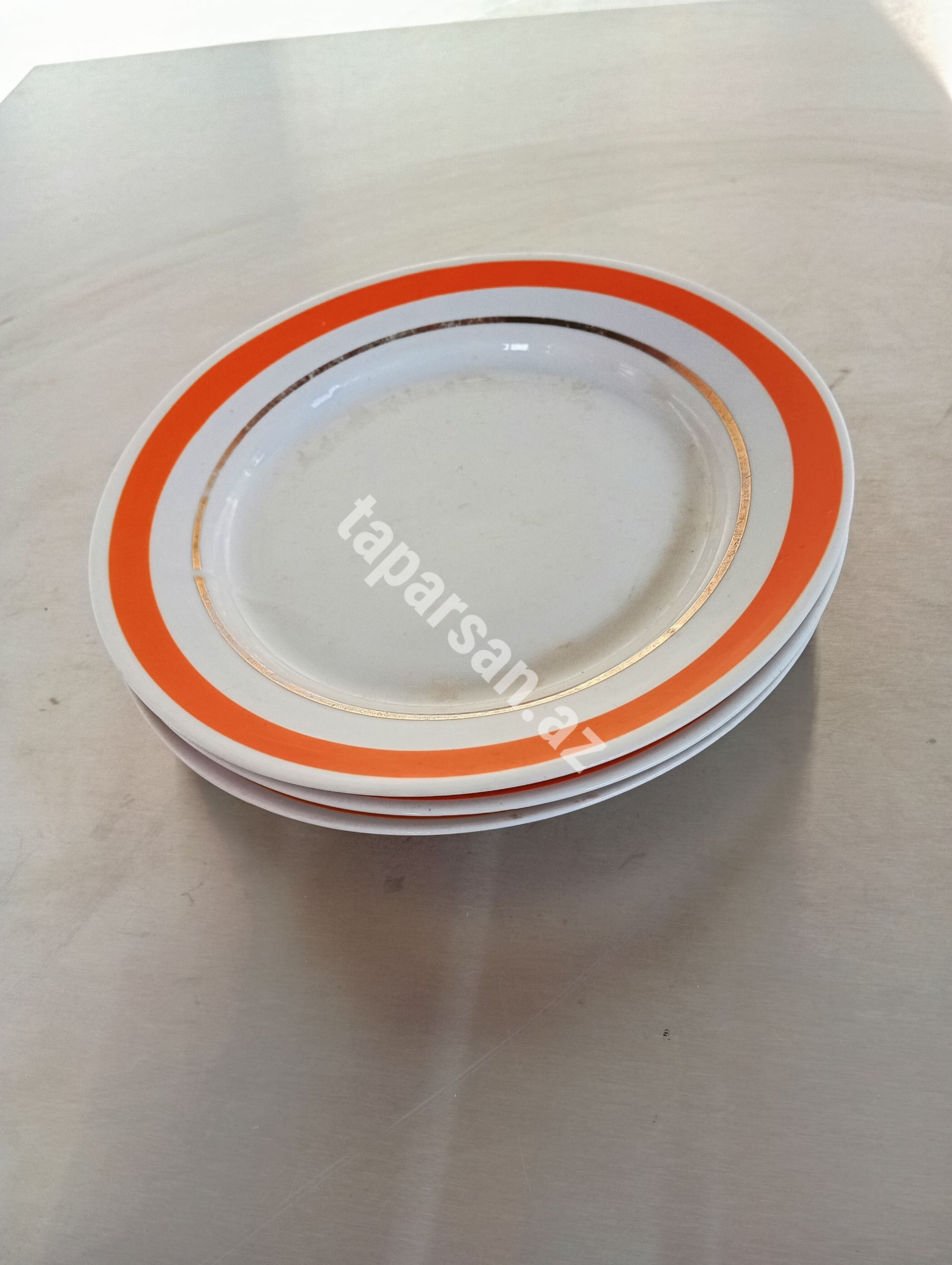 Boşqablar (20 sm diametrli, 3 ədəd)