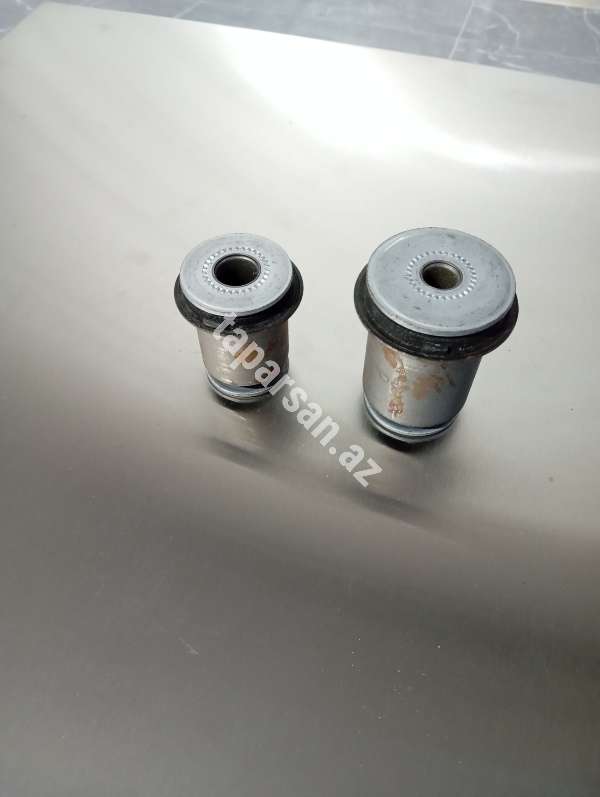 Toyota Orijinal Səssiz blok (buşinq)